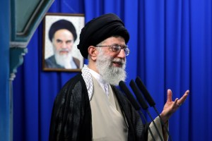 khamenei-880329-3-07