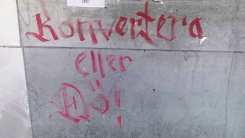 ISLAMIC THREATS SCRAWLED ON PIZZERIA IN GOTHENBURG, SWEDEN (PHOTO GÖTEBORGS-POSTEN)